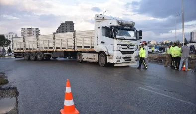 Siverek’te Tırla Elektrikli Bisiklet Çarpıştı: Bir Öğretmen Hayatını Kaybetti